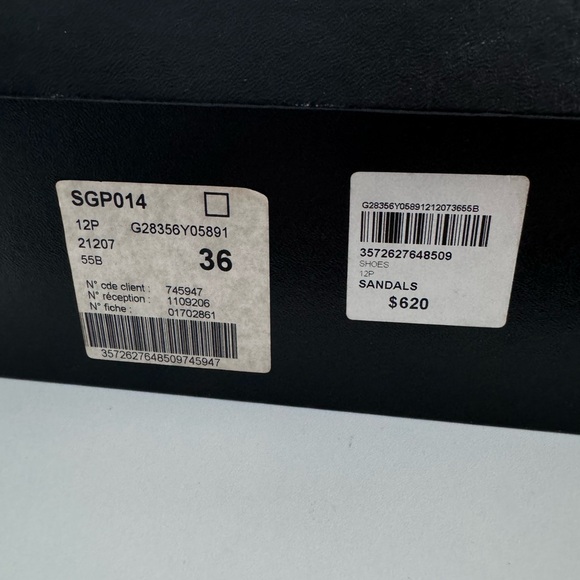 Gorgeous authentic Chanel Camellia jelly sandals size 36. Good condition! - Picture 6 of 7